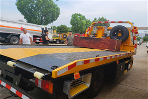 铜山附近拖车电话号码服务