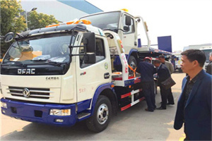 铜山汽车道路救援拖车价格